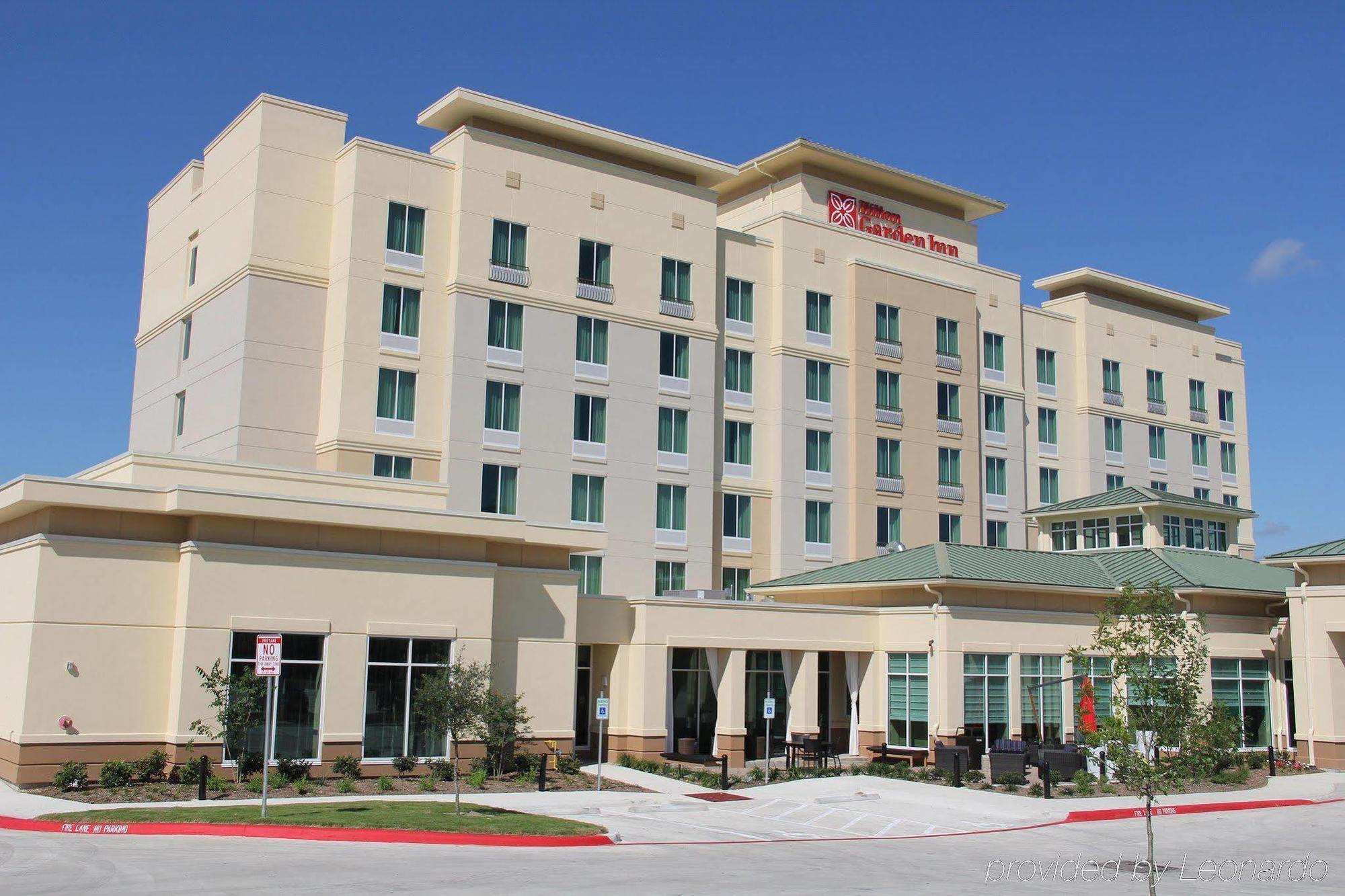 Hilton Garden Inn San Antonio/Rim Pass Drive Exterior photo