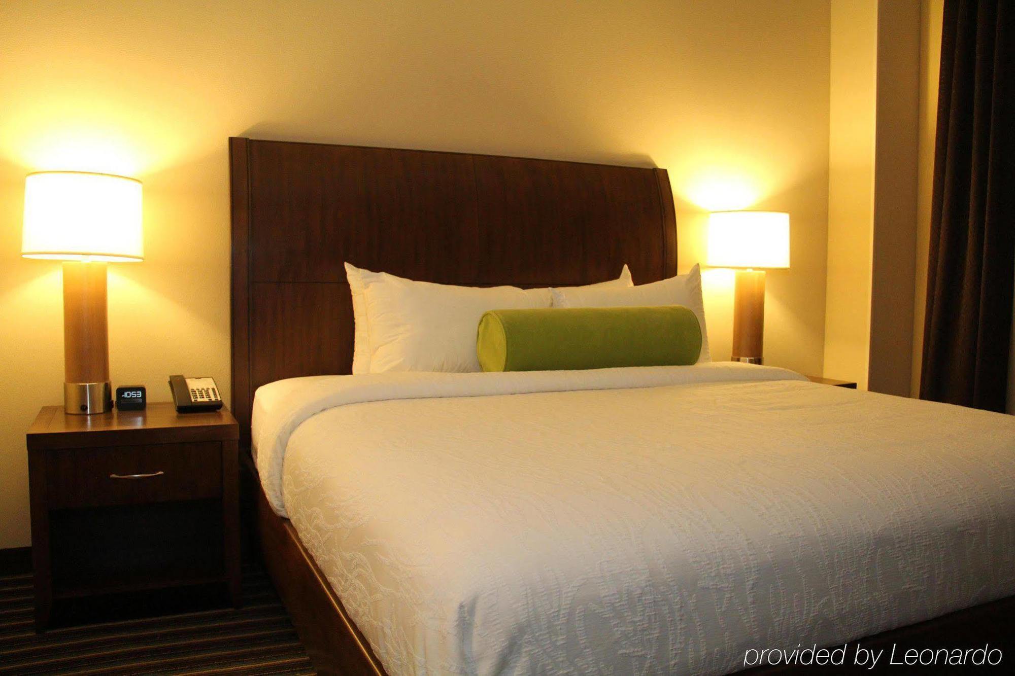 Hilton Garden Inn San Antonio/Rim Pass Drive Exterior photo